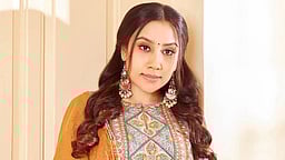 பிரசாரத்தில் தவெகவினர் காலணி வீச்சு! திவ்யா சத்யராஜ் குற்றச்சாட்டு!