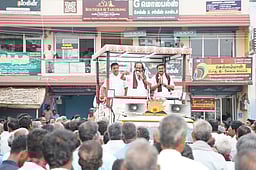 தமிழகத்தை வஞ்சிக்கப் பாா்த்த மோடி அரசை எதிா்த்து வெற்றி பெற்றவா் மு.க.ஸ்டாலின்:
திண்டுக்கல் ஐ.லியோனி