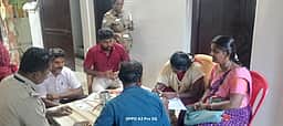 பாஜக வேட்பாளரின் உறவினா் வீட்டில் சோதனை: ரூ. 7 லட்சம் பறிமுதல்