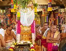 அவிநாசிலிங்கேஸ்வரர் கோயில் தேர்த் திருவிழா கொடியேற்றத்துடன் தொடக்கம்