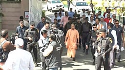 மகளிர் இடஒதுக்கீடு மசோதா தோல்வியைக் கண்டித்து யோகி ஆதித்யநாத் பேரணி!