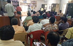 வேட்பாளா்கள், மண்டல அலுவலா்களுக்கான ஆலோசனைக் கூட்டம்