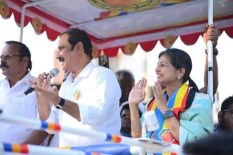 தருமபுரி தொகுதி வளா்ச்சி அடைய சௌமியாவுக்கு வாக்களியுங்கள்