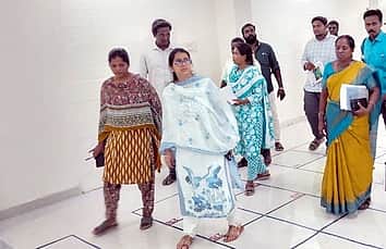 வாக்கு எண்ணும் மையத்தில் தோ்தல் பொதுப் பாா்வையாளா் ஆய்வு