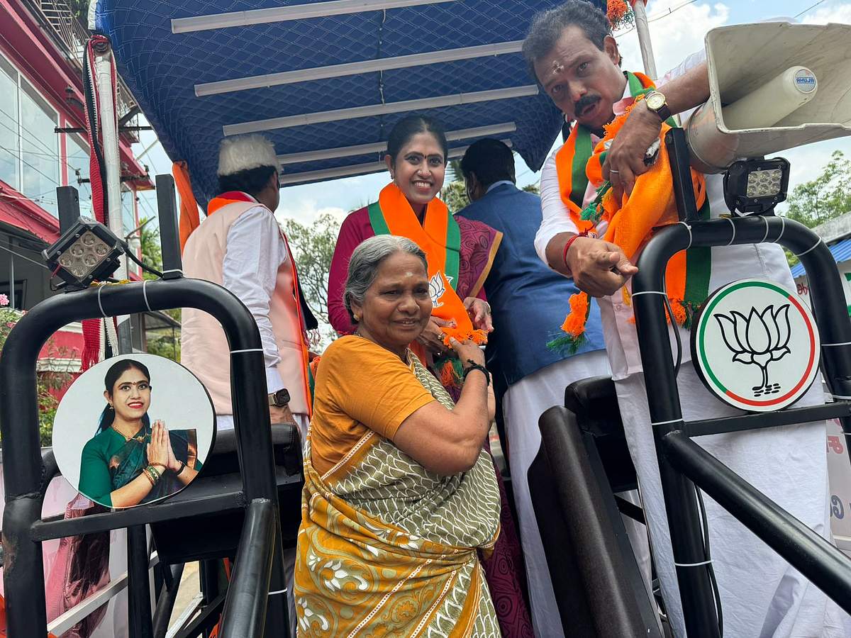 அருமனை சந்திப்பில் பிரசாரத்தை நிறைவு செய்த எஸ்.விஜய்தரணி