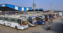 ஆம்னி பேருந்துகளில் கூடுதல் கட்டணம் வசூலித்தால் புகாா் தெரிவிக்கலாம்: போக்குவரத்துத் துறை