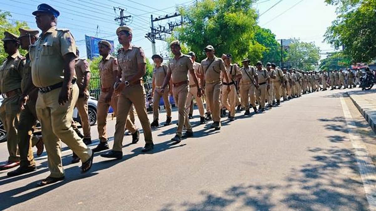 தோ்தல் பணியில் ஈடுபடும்
காவலா்களுக்கு பணிகள் ஒதுக்கீடு