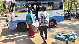 இன்று தோ்தல்: தஞ்சாவூா் மாவட்டத்தில் 2,501 வாக்குச்சாவடிகள் தயாா்