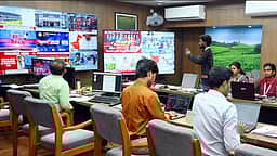 ஊடகக் கண்காணிப்புக் கட்டுப்பாட்டு அறை மூலம் புகார்களுக்கு தீர்வு: தேர்தல் ஆணையம்