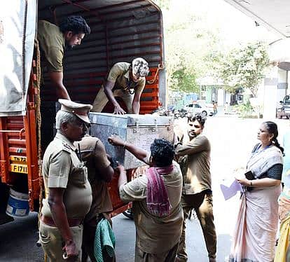 ஈரோடு மாவட்டத்தில் 90% வாக்குகள் பதிவாக வாய்ப்பு: ஆட்சியா்