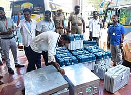 வேலூா்: ஐந்து தொகுதிகளில் 1,427 வாக்குச்சாவடிகள் தயாா்;
தோ்தல் பணியில் 10,160 போ்