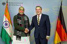 ஹோா்முஸ் நீரிணை பிரச்னையால் இந்தியாவுக்கு நேரடி பாதிப்பு