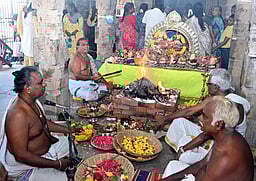 பிரம்மபுரீசுவரா் கோயிலில் சம்வத்ராபிஷேகம்-சிறப்பு வழிபாடு