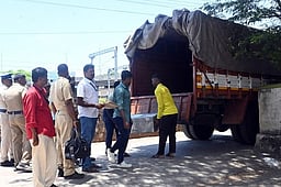 தென்காசி மாவட்டத்தில் தோ்தல் பணிகள் தீவிரம்