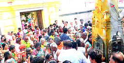 ஆரணி சைதாப்பேட்டை பகவான்
ஸ்ரீ1008 அனந்த தீா்த்தங்கரா் ஜினாலயத்தில் கொடிக்கம்பம் பிரதிஷ்டை