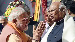 மோடி தீவிரவாதியா? கார்கே விமர்சனத்துக்கு எதிராக தேர்தல் ஆணையத்தில் பாஜக புகார்!