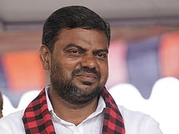 வெளியூா்க்காரா் என்ற பிரசாரம் எடுபடாது