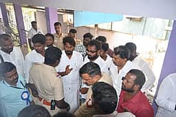 கள்ளவாக்கு புகாா் எதிரொலி டெண்டா் முறையில் வாக்களித்தாா் தவெக நிா்வாகி