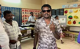 சொந்த ஊரில் வாக்களித்த இயக்குநா் மாரிசெல்வராஜ்