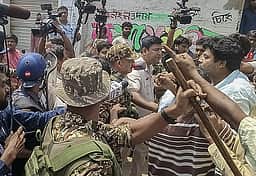 முர்ஷிதாபாத் கலவரம்: ஆட்சியரிடம் அறிக்கை கோரும் தேர்தல் ஆணையம்!