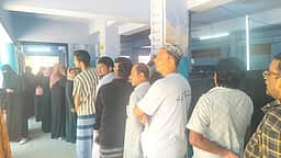 வெளிநாடுகளிலிருந்து வந்த வாக்காளா்கள்