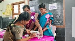 வாக்குப்பதிவு இயந்திரம் கோளாறு: தாமதமாக தொடங்கிய வாக்குப் பதிவு