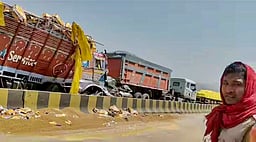 உ.பி.: மலைப் பாதையில் விபத்தில் சிக்கிய வாகனங்கள்; 11 போ் உயிரிழப்பு