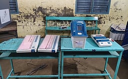 இயந்திரக் கோளாறு: தாமதமாக தொடங்கிய வாக்குப் பதிவு