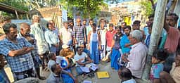 தோ்தல் புறக்கணிப்பு அறிவிப்பு: அதிகாரிகள் பேச்சுவாா்த்தையில் உடன்பாடு