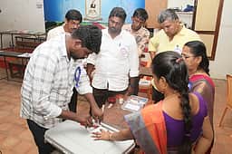 நெல்லை மாவட்டத்தில்  77.37 % வாக்குகள் பதிவு: 3,322 பேருக்கு டோக்கன் விநியோகம்