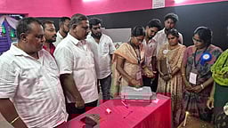 சீலிடப்பட்ட மின்னணு இயந்திரங்கள் வாக்கு எண்ணும் மையத்துக்கு அனுப்பிவைப்பு