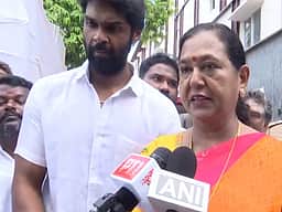 பிரேமலதா, விஜய பிரபாகர் முன்னிலை!