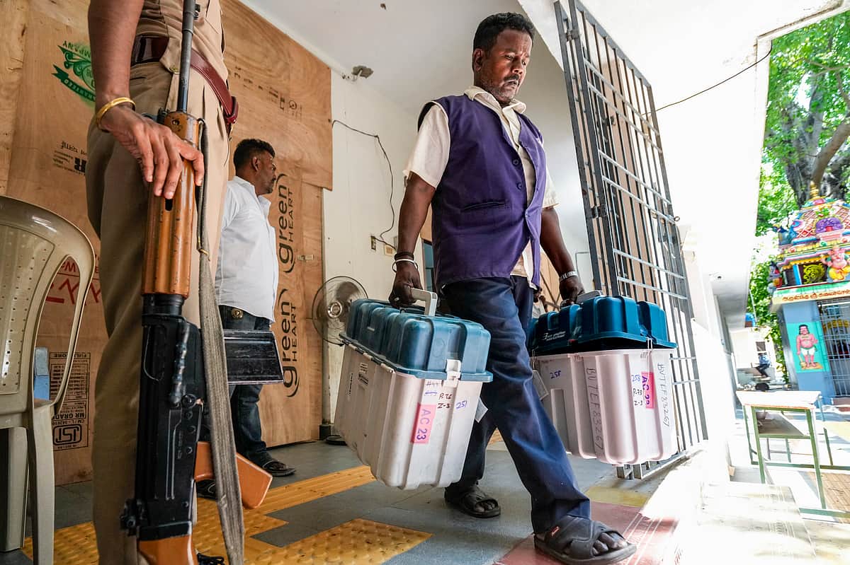 அதிக கவனம்பெறும் தேனி வாக்குச்சாவடி! 5 பேரில் வாக்களித்தது எத்தனை பேர்?