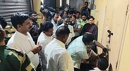 ஈரோடு, கோபி வாக்கு எண்ணிக்கை மையங்களுக்கு மூன்றடுக்கு பாதுகாப்பு