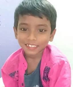 ஓமலூா் அருகே தாய், மகன் வெட்டிக் கொலை: கொலையாளி தூக்கிட்டுத் தற்கொலை