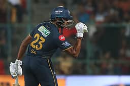 சாய் சுதர்சன் சதம்: பெங்களூருக்கு 206 ரன்கள் இலக்கு!   