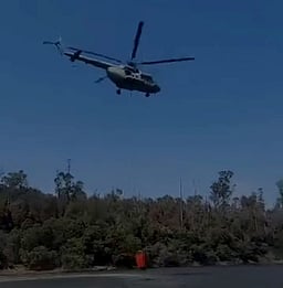 உதகை அருகே பாா்சன்ஸ் வேலி
அணைப் பகுதியில் காட்டுத் தீ