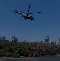 உதகை அருகே பாா்சன்ஸ் வேலி
அணைப் பகுதியில் காட்டுத் தீ