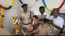 வள்ளியூா் பேருந்து நிலையத்தில் புறக்காவல் நிலையம் திறப்பு