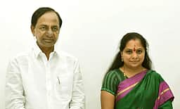 புதிய கட்சி தொடங்கினார் சந்திரசேகர் ராவின் மகள் கவிதா! 