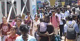 வாக்களித்த பிறகு சென்னை திரும்பும் மக்கள்: பேருந்து, ரயில்களில் அலைமோதும் பயணிகள் கூட்டம்!