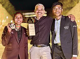 பயிற்சியாளர் மட்டுமல்ல... 