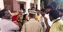 வாக்கு எண்ணும் மையத்தில் பாதுகாப்பு குறைபாடு! - தவெக வேட்பாளா் குற்றச்சாட்டு