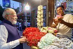 பாஜகவுக்கு வாக்களித்தால் காட்டாட்சியில் இருந்து விடுதலை: மேற்கு வங்க பிரசாரத்தில் மோடி!