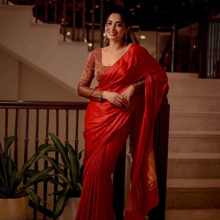 அழகு ஓவியம் தேஜு அஸ்வினி - புகைப்படங்கள்