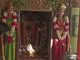 சூடம்மாள் அம்மன் சிலை மீது சூரிய ஒளி படும் அபூர்வ காட்சி