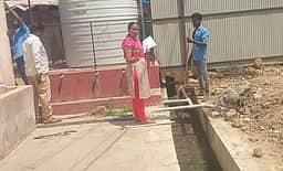 போளூா் நகராட்சியில் கழிவுநீா்க் கால்வாய் தூா்வாரும் பணி