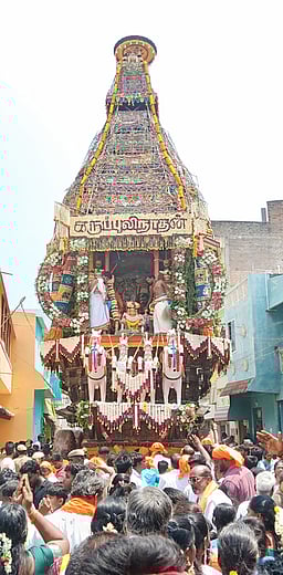 குடியாத்தம் கருப்புலீஸ்வரா் கோயில் தேரோட்டம்