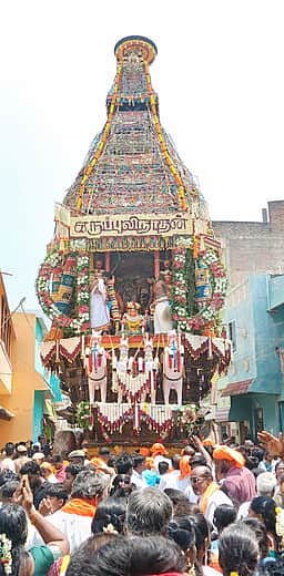 குடியாத்தம் கருப்புலீஸ்வரா் கோயில் தேரோட்டம்
