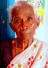 சாலையை கடக்க முயன்ற மூதாட்டி இருசக்கர வாகனம் மோதி உயிரிழப்பு